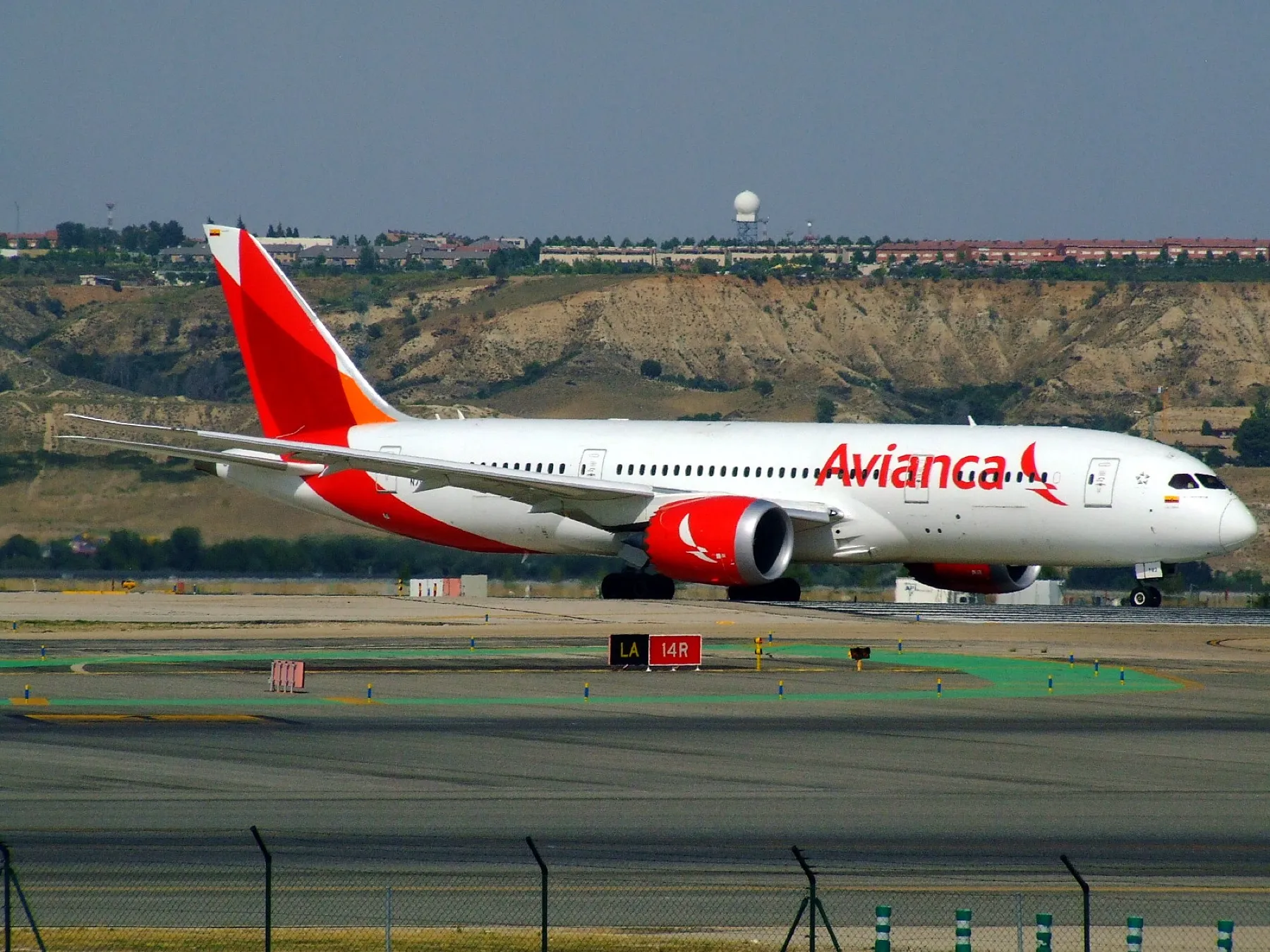 Avianca Boeing 787-8 Dreamliner on takeoff roll